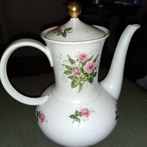 Tea pot